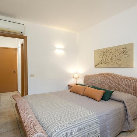 Hotel Moderno Olbia Buitenkant foto