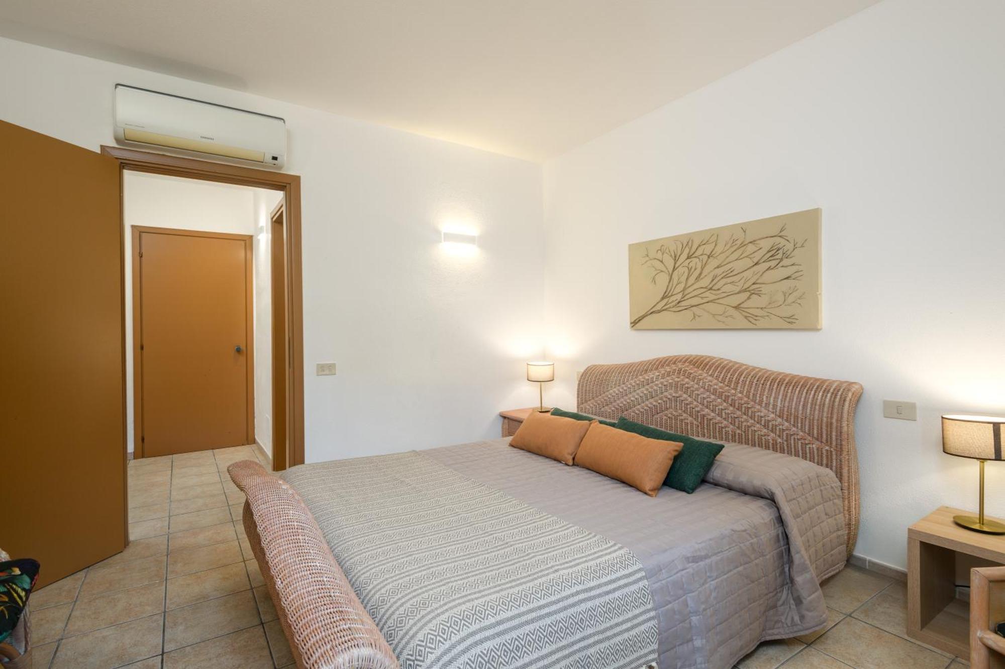 Hotel Moderno Olbia Buitenkant foto