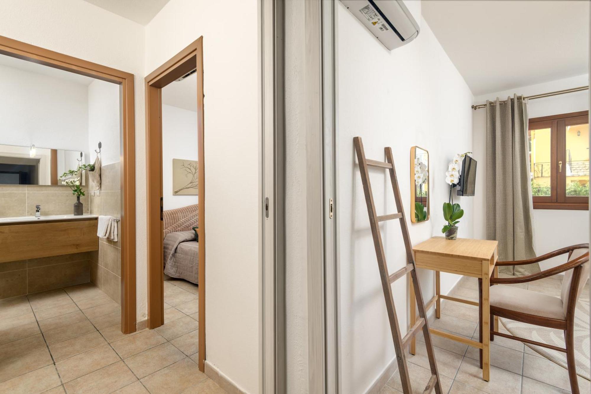 Hotel Moderno Olbia Buitenkant foto